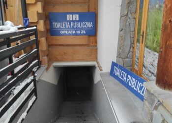 Zakopane. Toaleta publiczna za 10 zł? To nie żart. Takie ceny są na Krupówkach