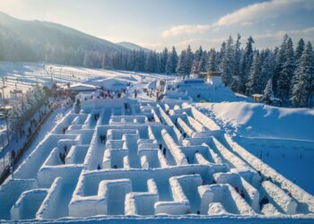 Zakopane. Największy lodowy labirynt na świecie
